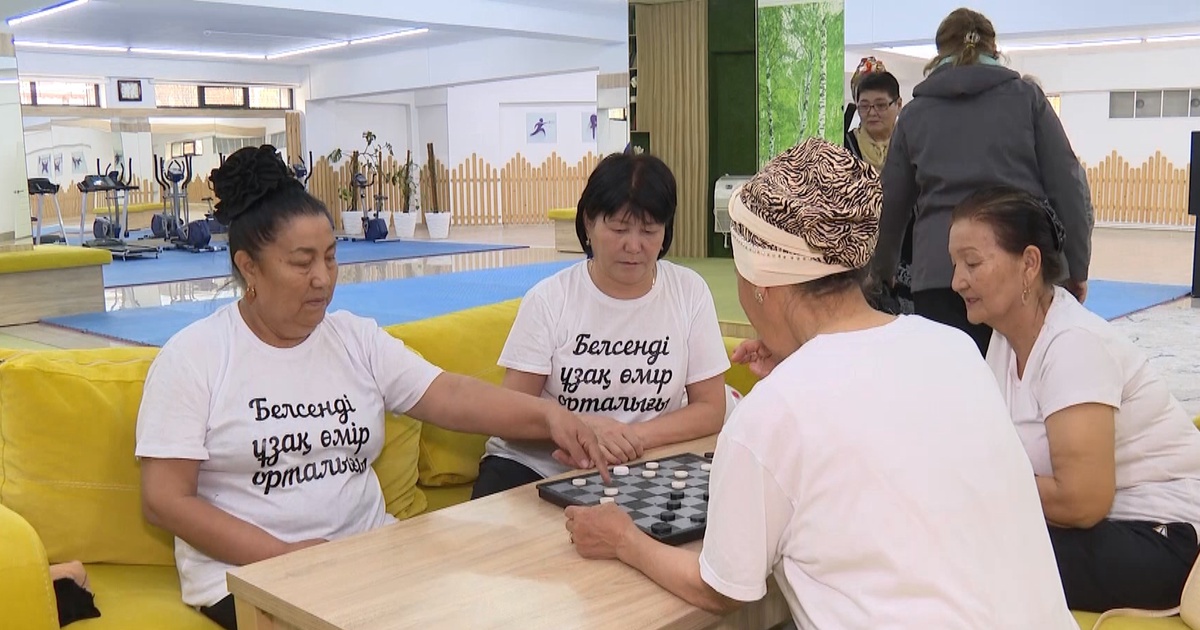 Порно ойын жаттықтырушысы Қарт адаммен секс видео